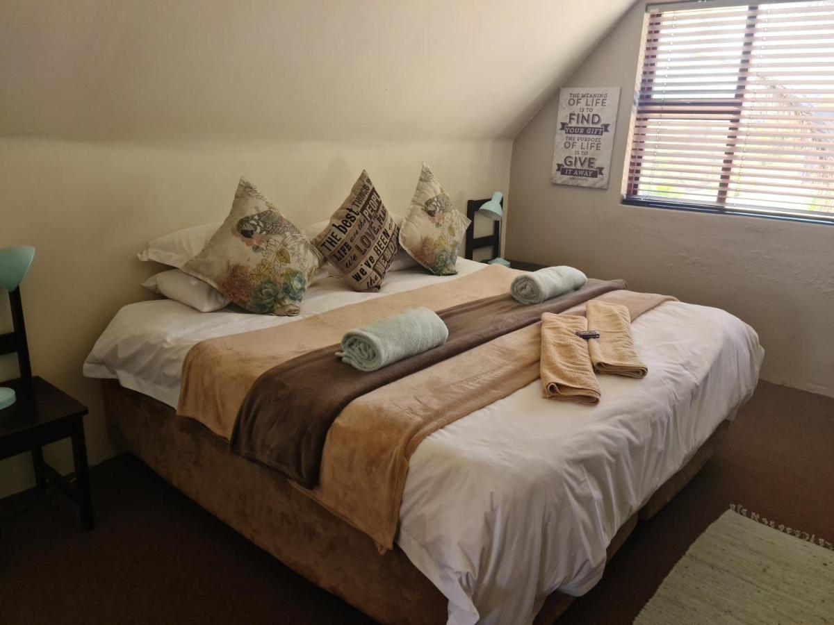Mackenzies Accommodation イースト・ロンドン エクステリア 写真