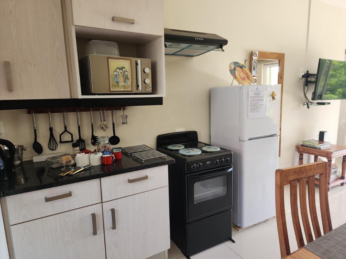 Mackenzies Accommodation イースト・ロンドン エクステリア 写真