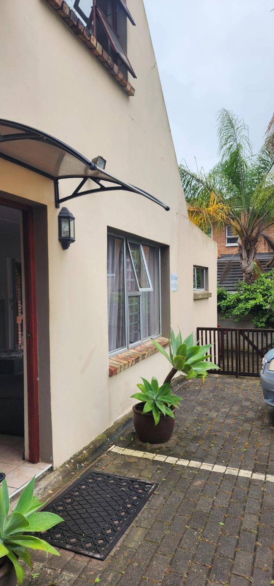Mackenzies Accommodation イースト・ロンドン エクステリア 写真